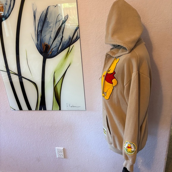 Winnie The Pooh zip up hoodie size small - Picture 2 of 6
